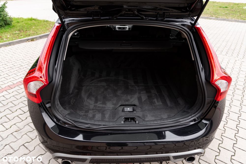 Volvo V60 T5 R-Design - 20