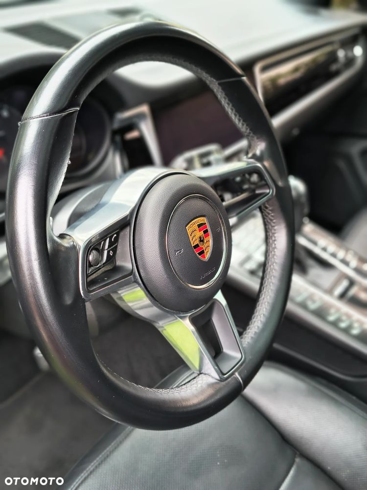 Porsche Macan Standard - 27