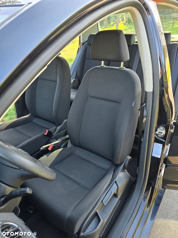 Volkswagen Golf Plus 1.6 TDI DPF Highline - 22
