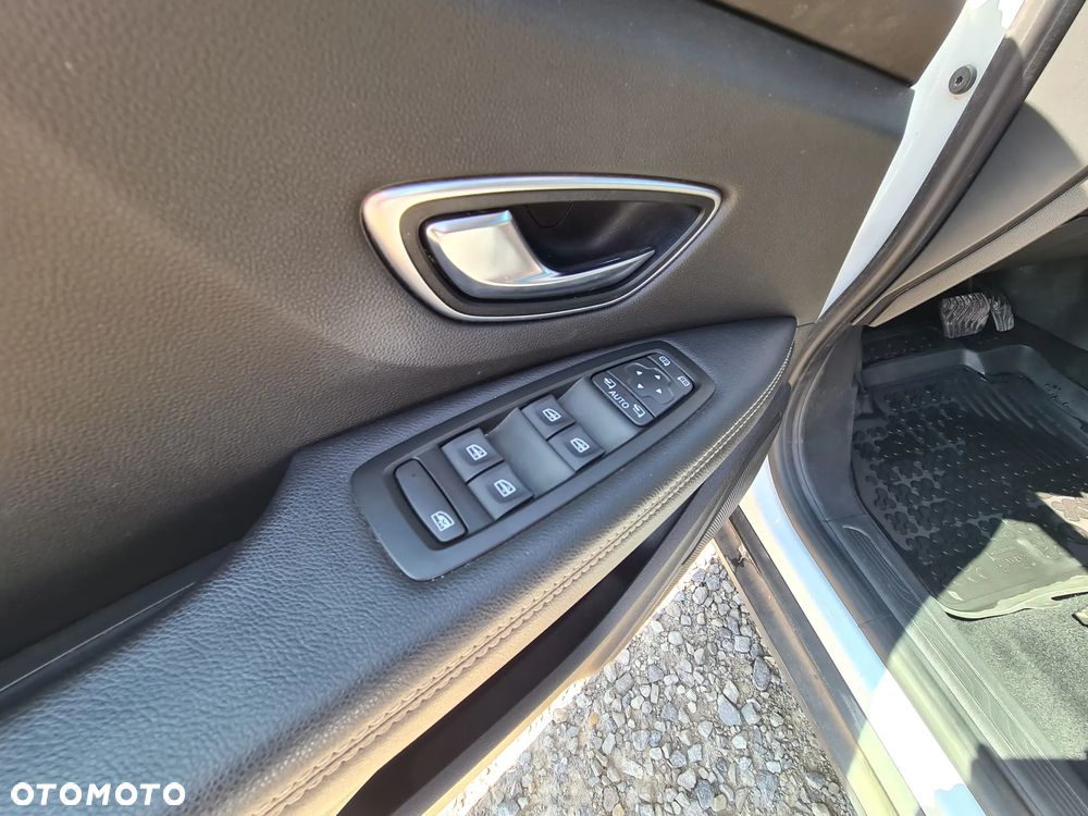 Renault Scenic BLUE dCi 120 EDC LIMITED - 17