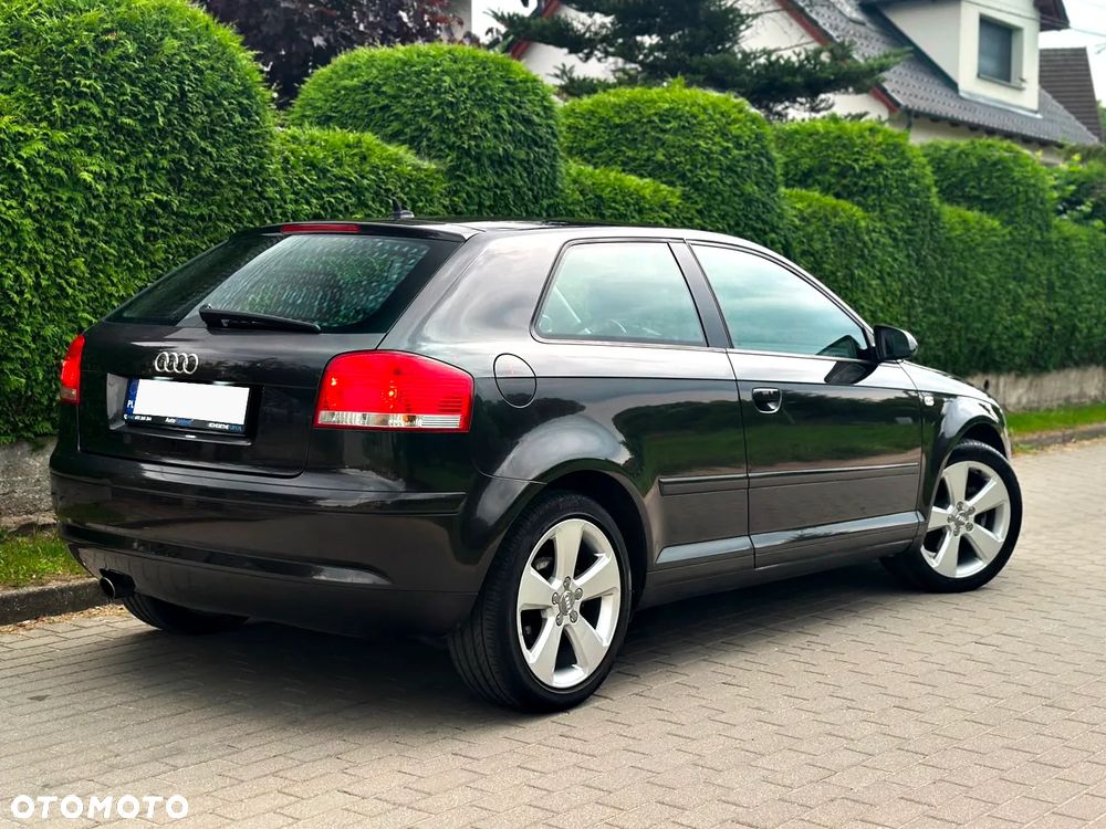 Audi A3 3-drzwiowe 1.6 Attraction - 9