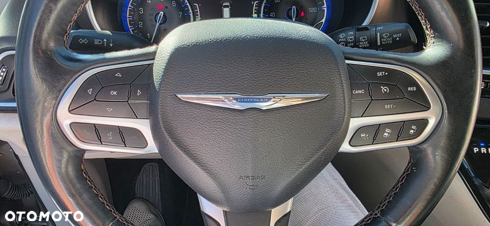 Chrysler Pacifica - 14