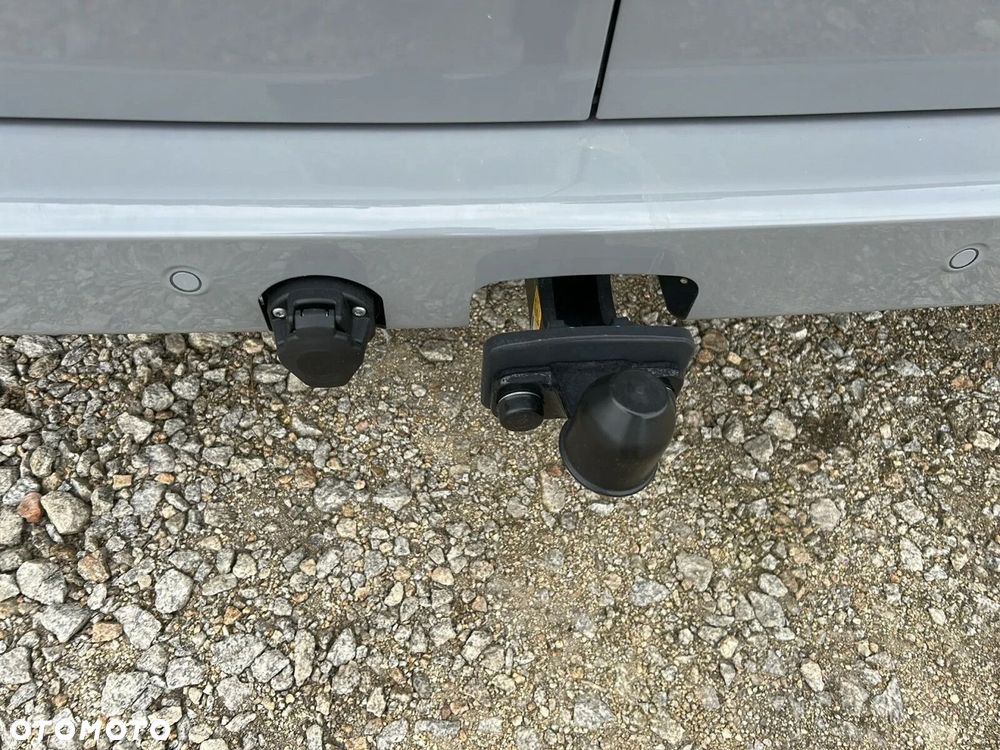 Volkswagen Caravelle - 35
