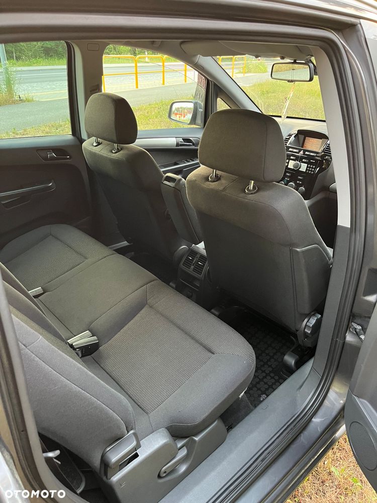 Opel Zafira 1.6 - 7