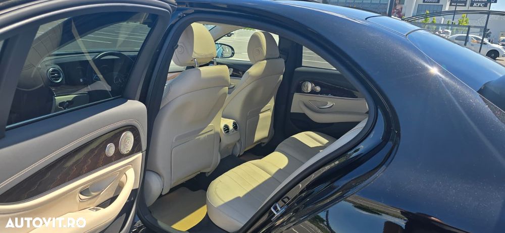 Mercedes-Benz E 300 4MATIC 9G-TRONIC AMG Line - 5
