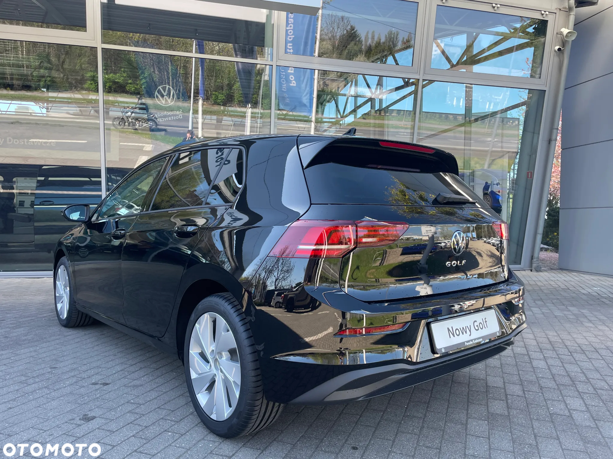 Volkswagen Golf - 6