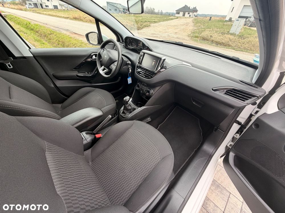 Peugeot 208 1.2 PureTech Active - 5