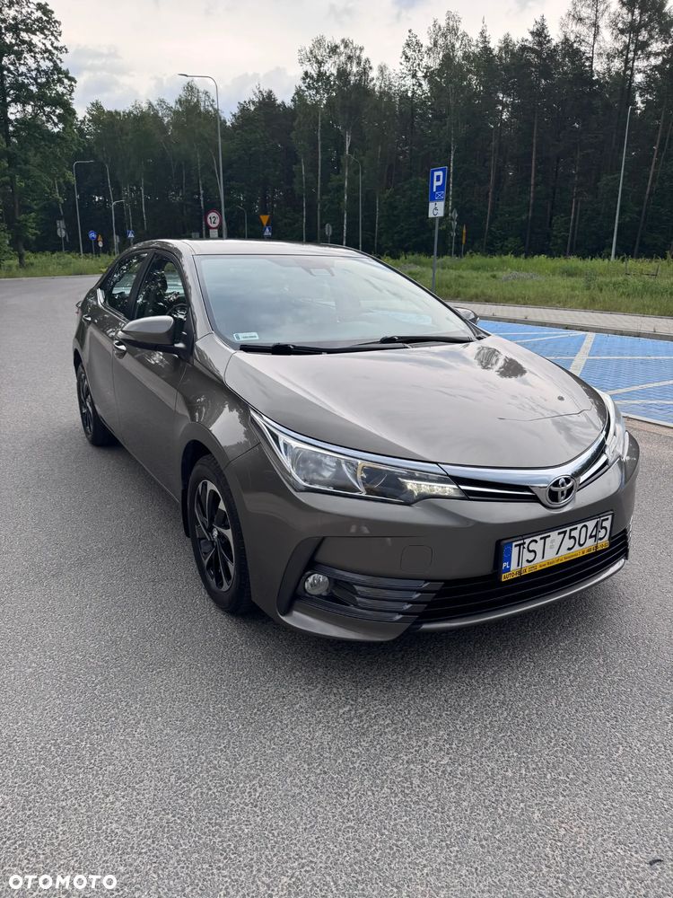 Toyota Corolla 1.6 Comfort - 19