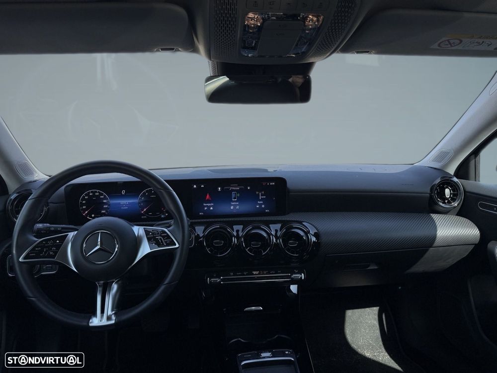 Mercedes-Benz A 200 — fotografia 16