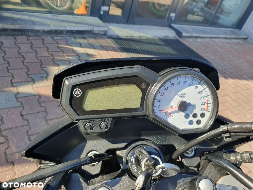 Yamaha FZ8 - 14