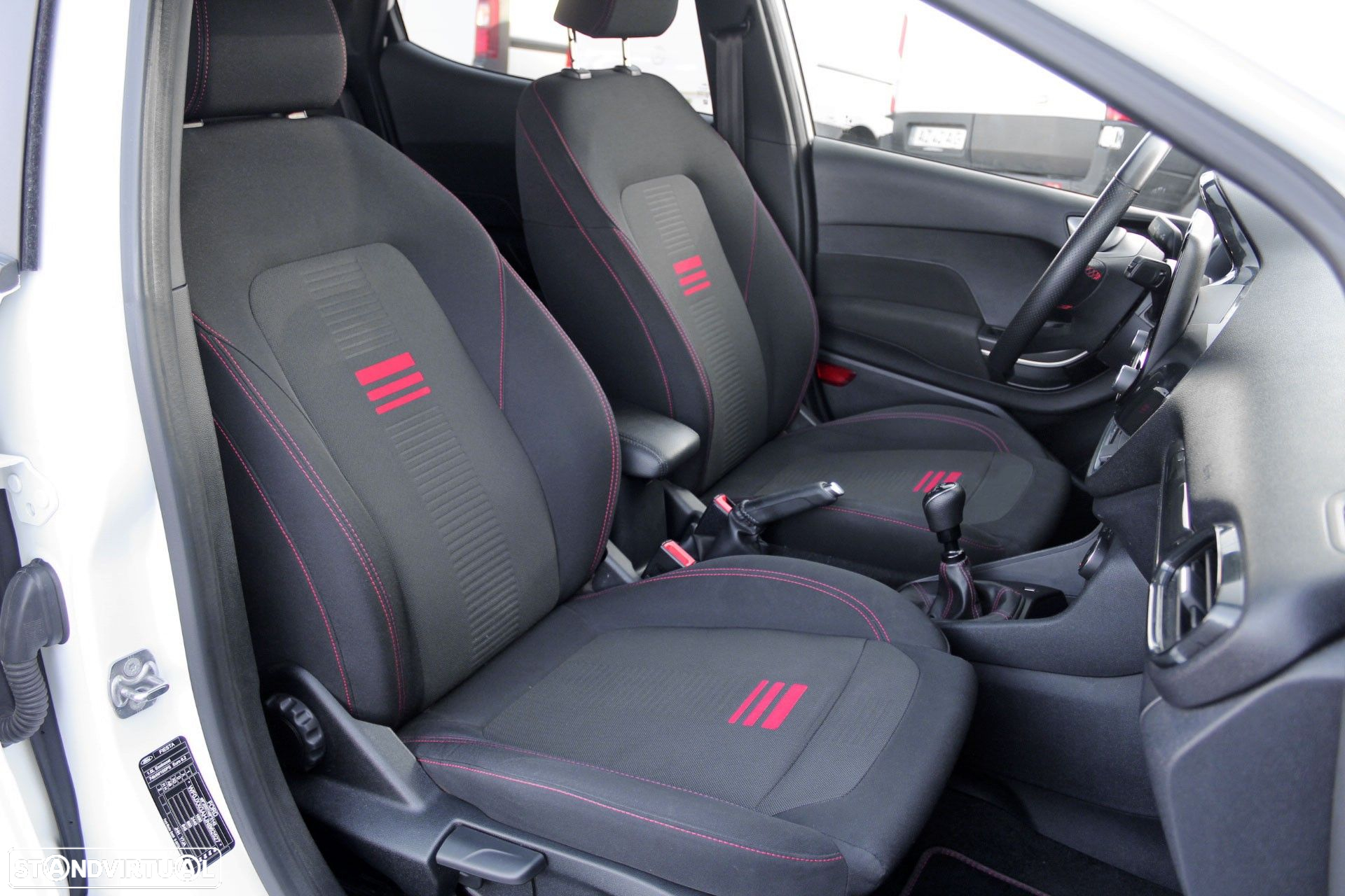 Ford Fiesta 1.0 EcoBoost ST-Line - 16