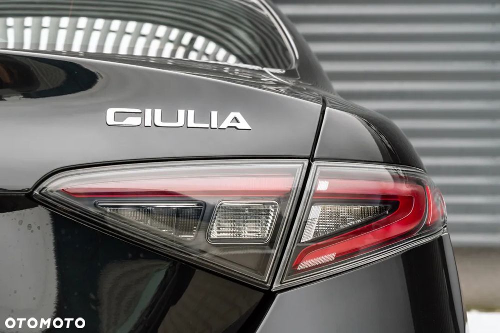 Alfa Romeo Giulia 2.0 Turbo TI Q4 - 15