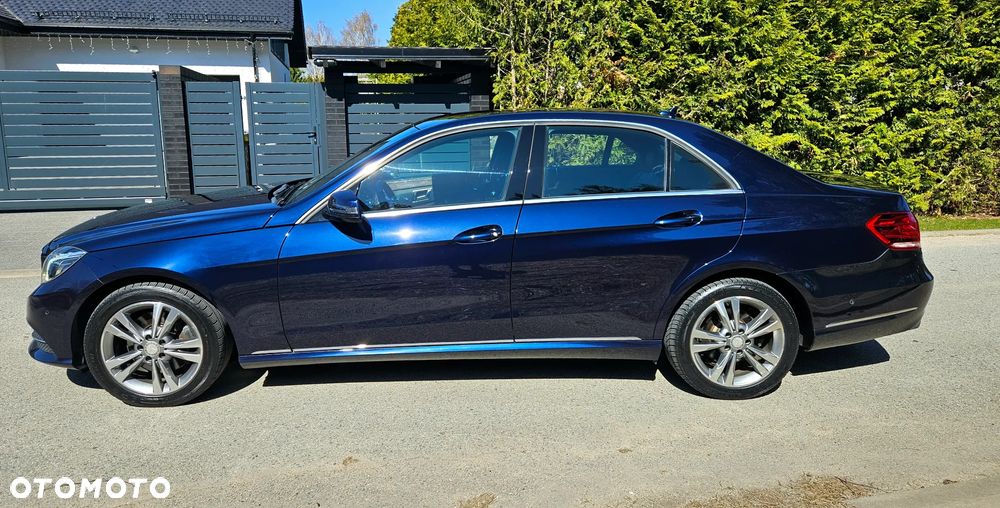 Mercedes-Benz Klasa E 300 CDI DPF BlueEFFICIENCY 7G-TRONIC Avantgarde - 4