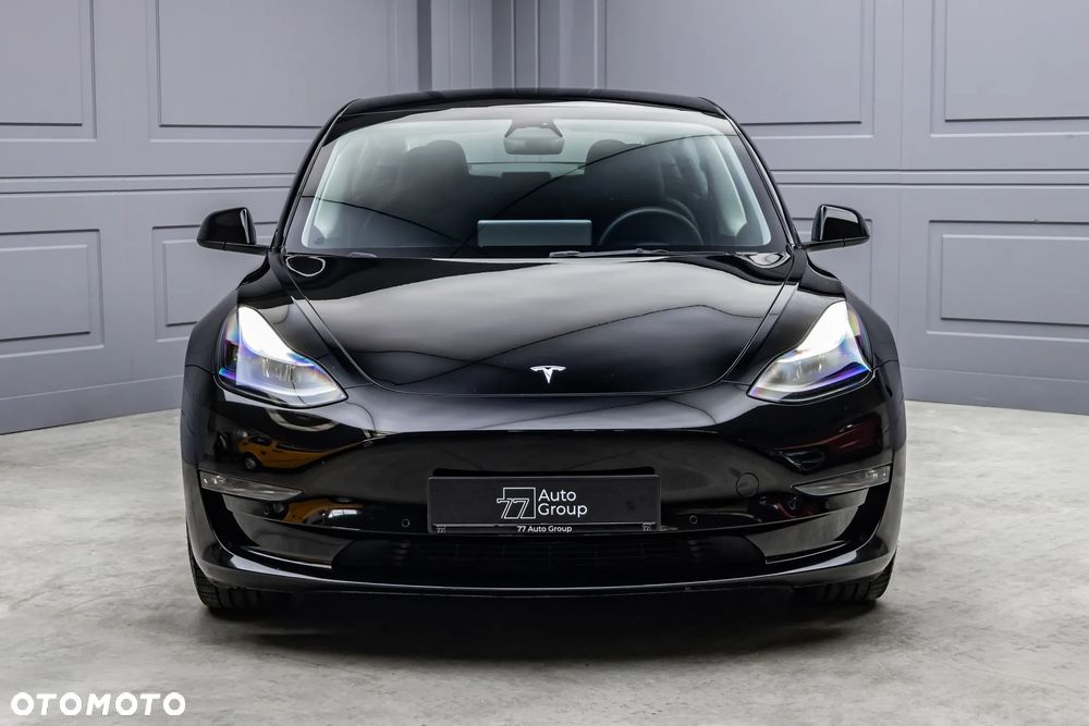 Tesla Model 3 - 7