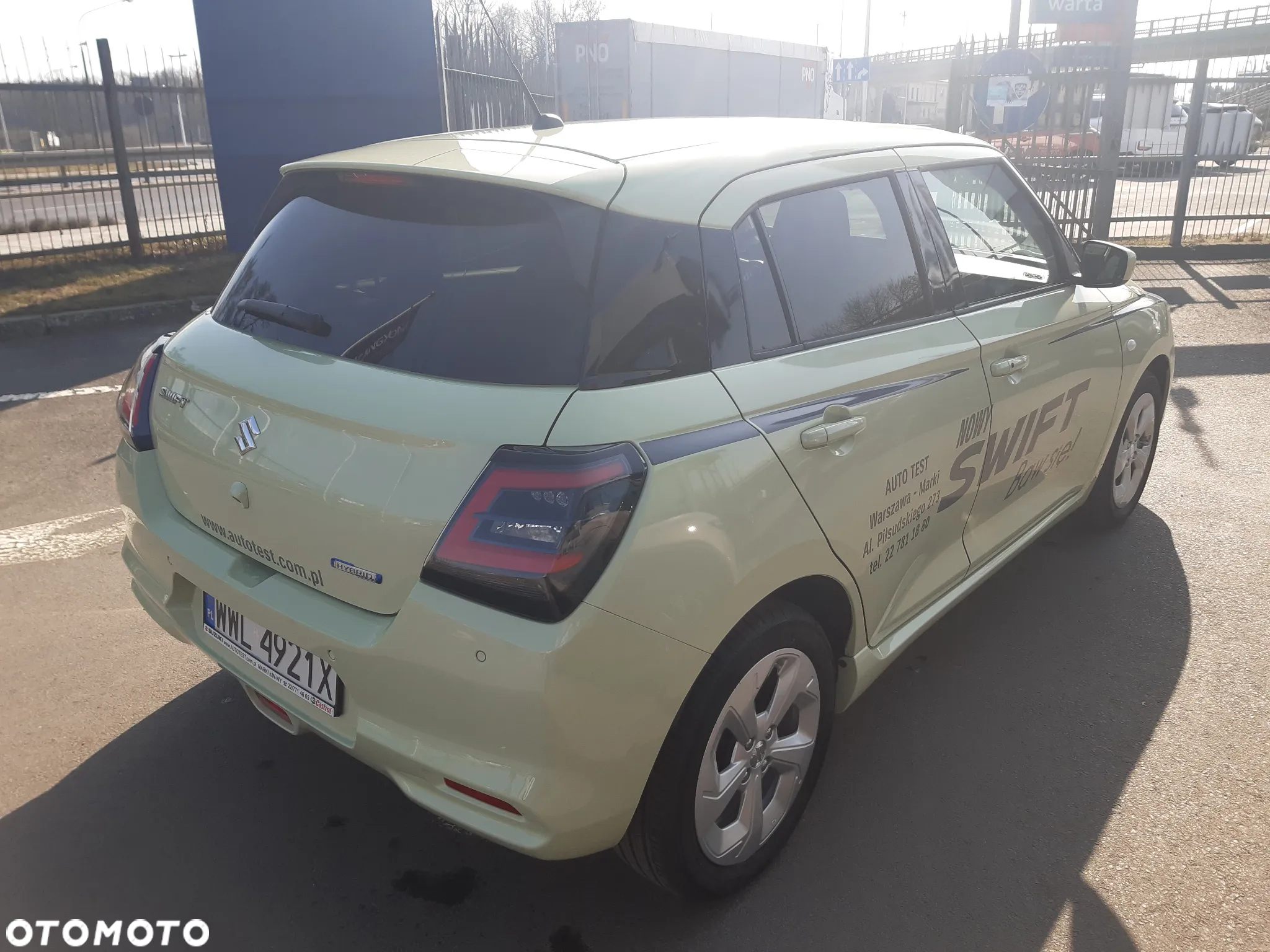 Suzuki Swift 1.2 Dualjet SHVS Premium Plus CVT - 4