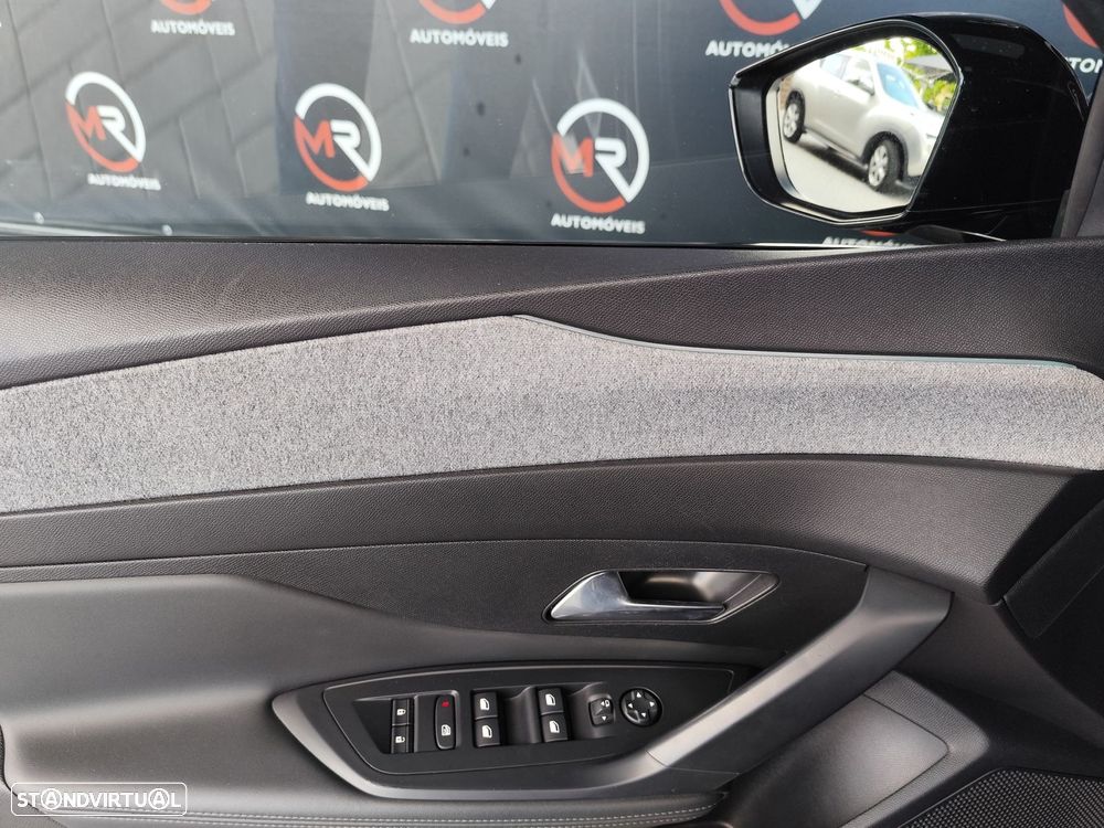 Peugeot 308 1.2 PureTech Allure EAT8 - 32