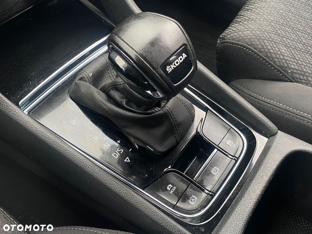 Skoda Karoq 1.5 TSI ACT 4x2 Style DSG - 22