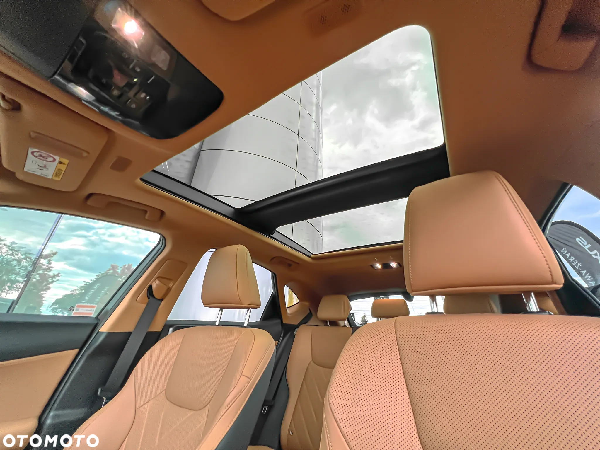 Lexus NX 450h+ Omotenashi AWD - 17