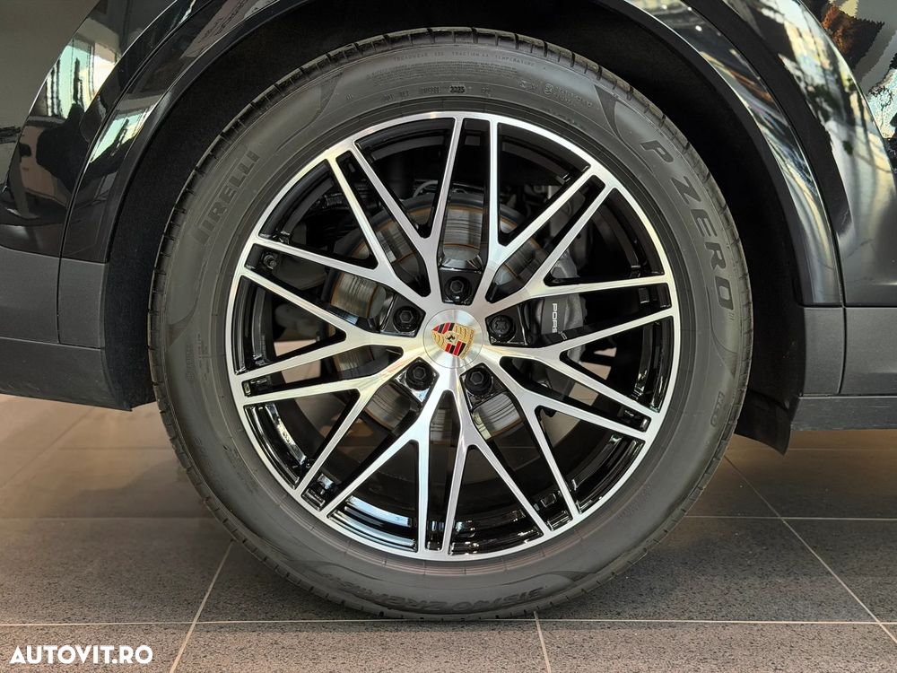 Porsche Cayenne Standard - 12