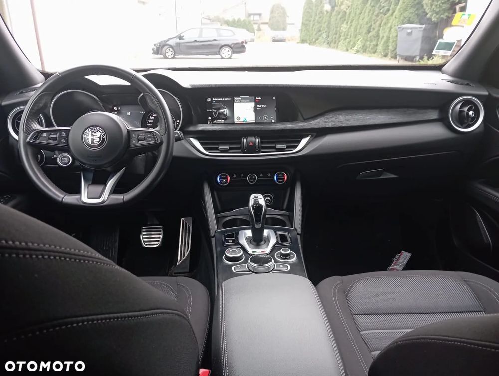 Alfa Romeo Stelvio 2.2 16V AT8 - 7