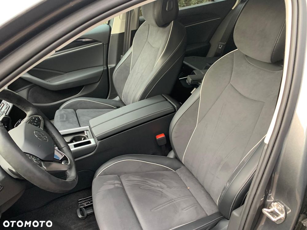 Volkswagen Passat 2.0 TDI EVO Elegance DSG - 6