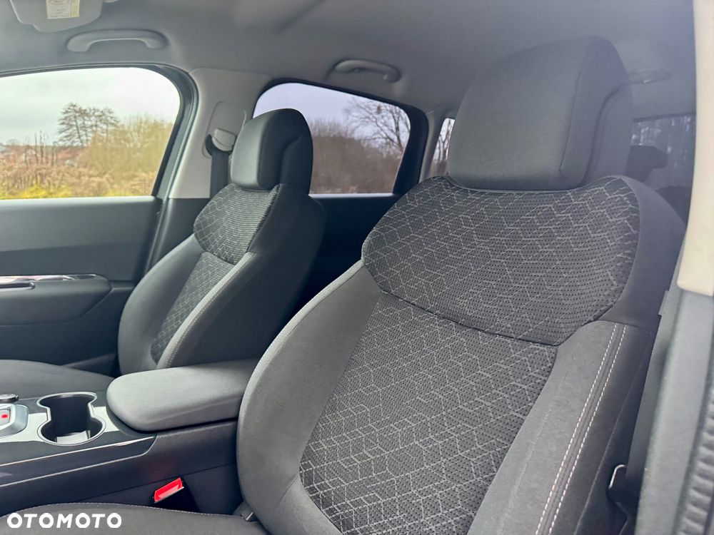 Peugeot 3008 1.6 BlueHDi Style S&S - 32