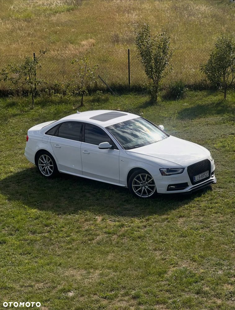 Audi A4 Limousine - 1