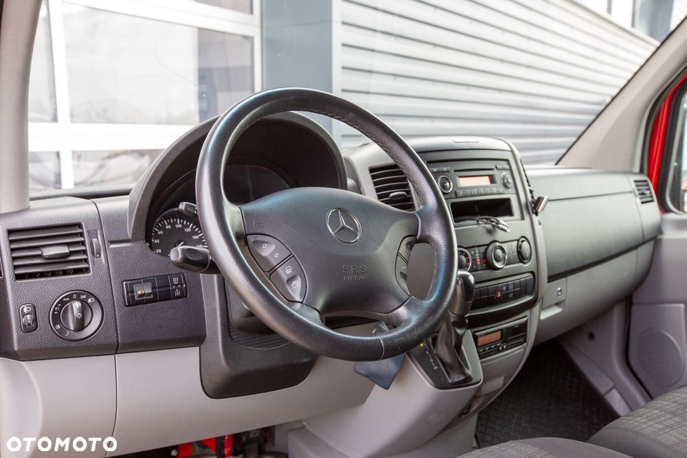 Mercedes-Benz Sprinter 319 - 11