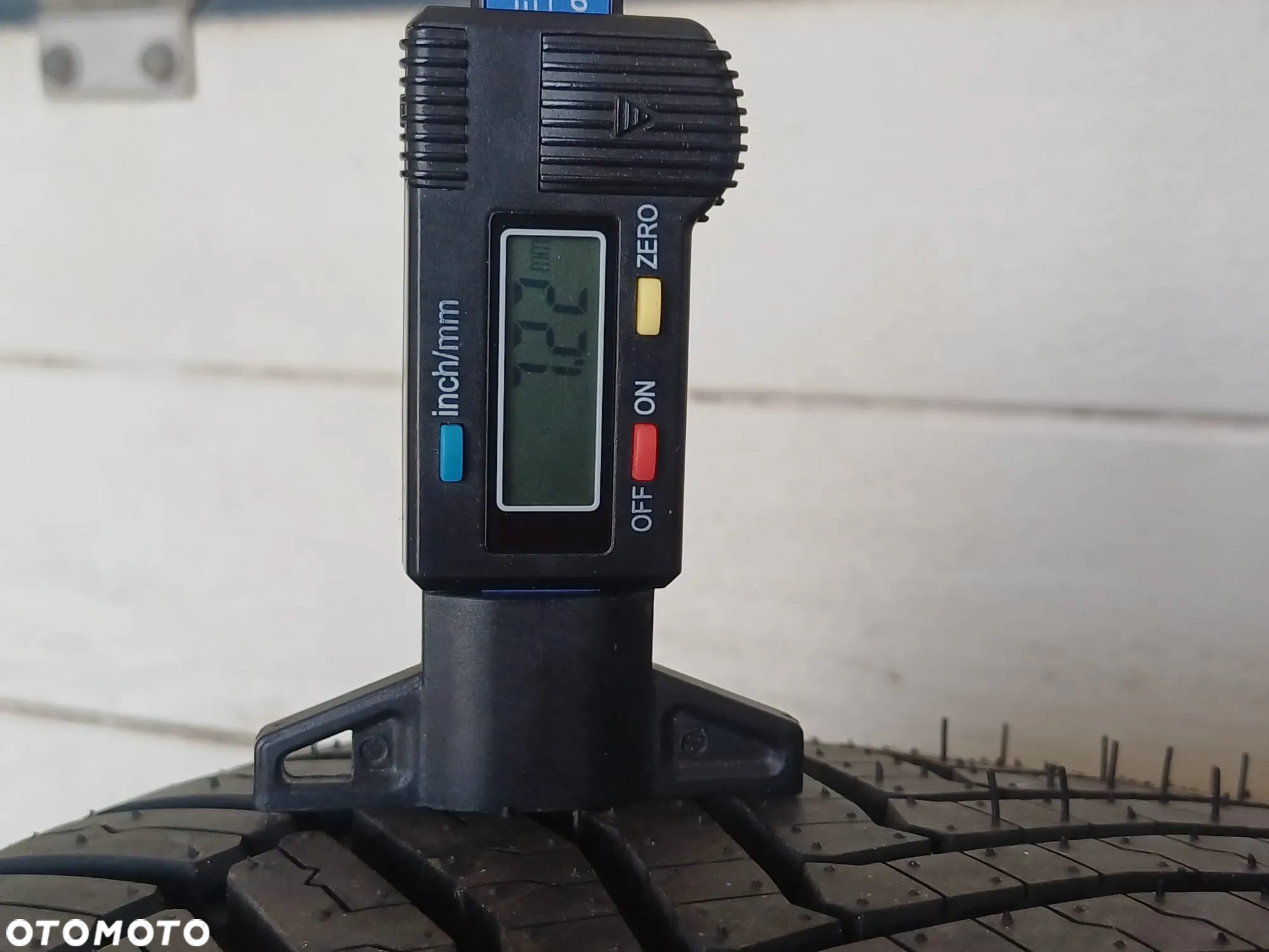 NR 621 Koła Zimowe Alufelgi BMW 5 245/45/18 Compasal Bieżnik ok. 7mm - 8