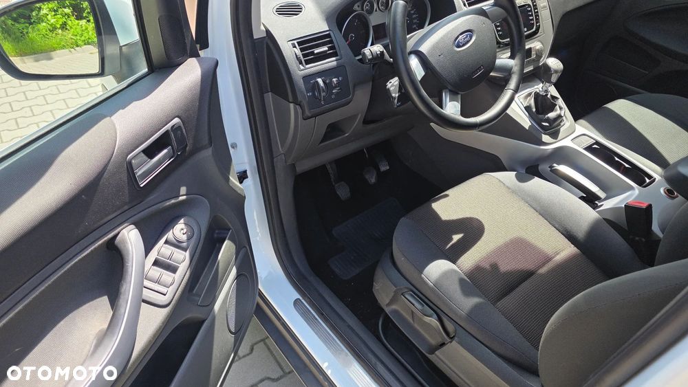 Ford Kuga 2.0 TDCi 4x4 Individual - 5