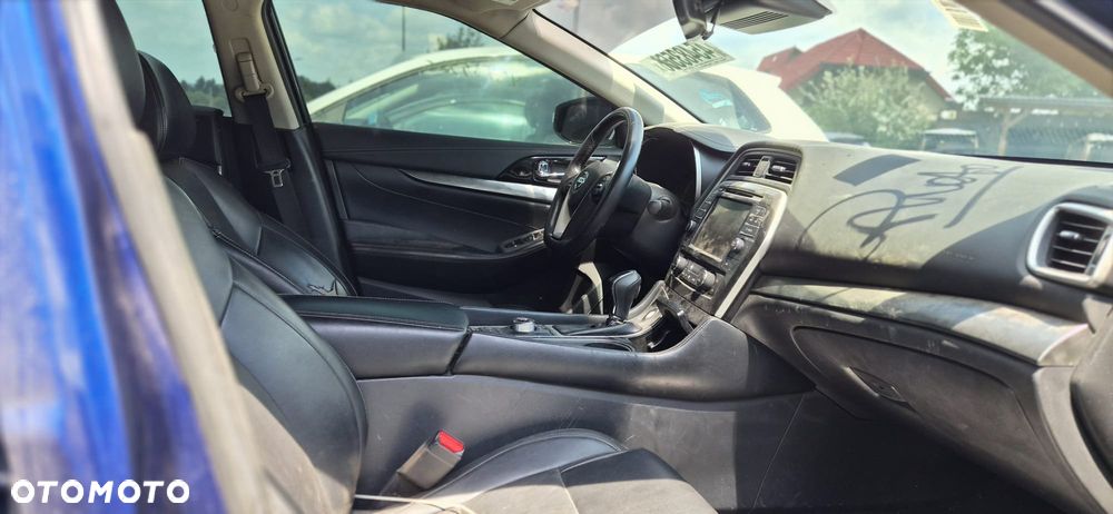 Nissan Maxima - 9