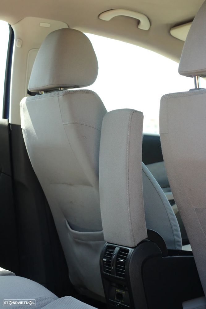 VW Passat Variant 2.0 TDI Confortline - 17