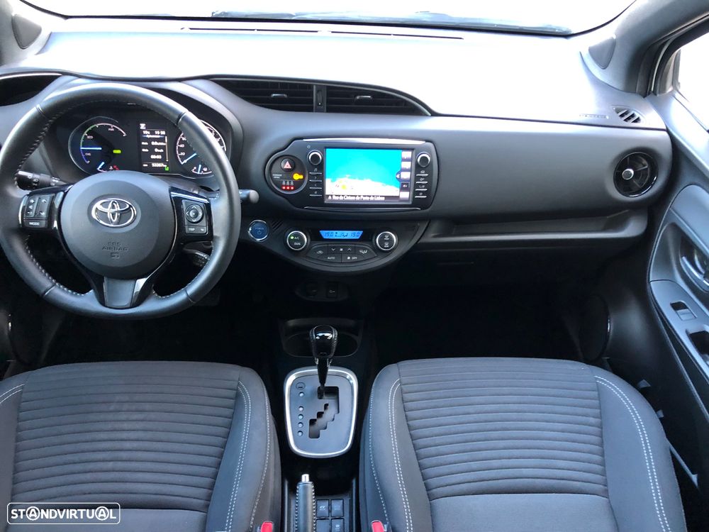 Toyota Yaris 1.5 HSD Square Collec.White - 29