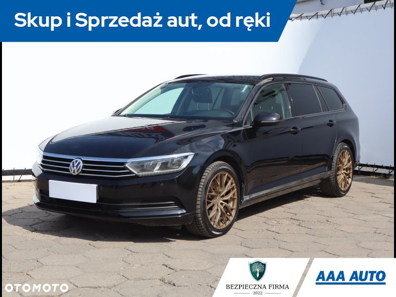 Volkswagen Passat - 2