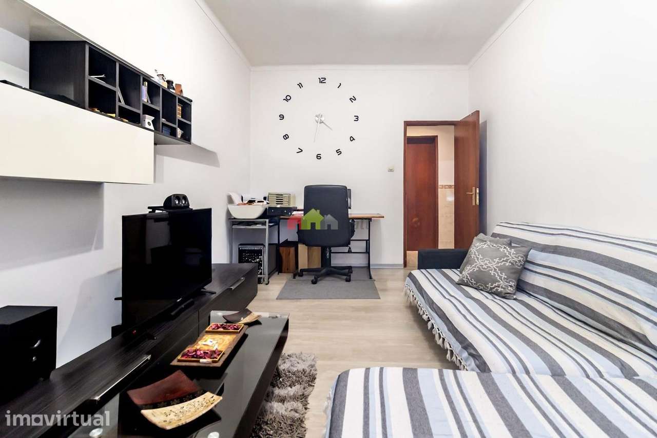 Apartamento T2 no centro Alhos Vedros - Grande imagem: 2/28