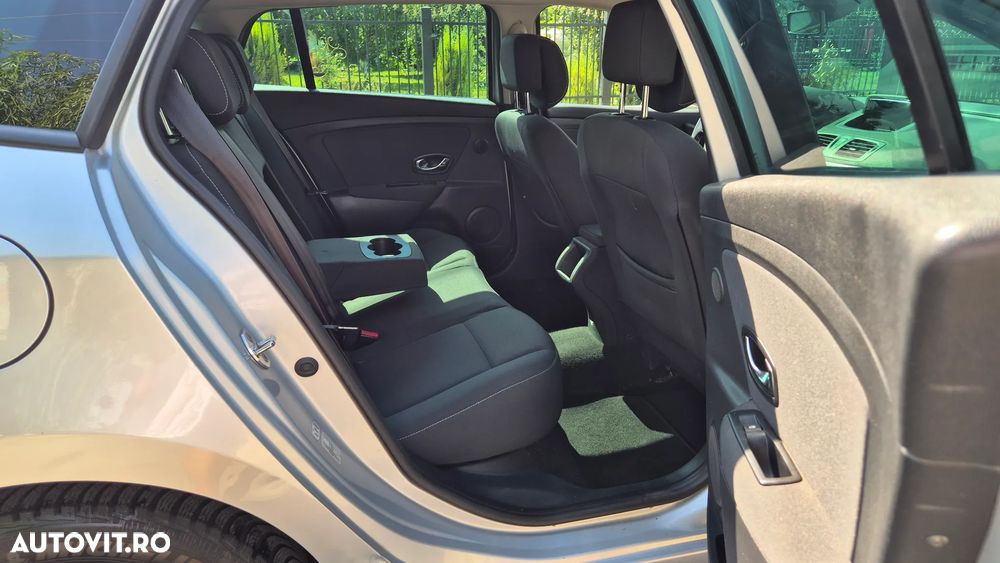 Renault Megane 1.5 dCi Expression - 13