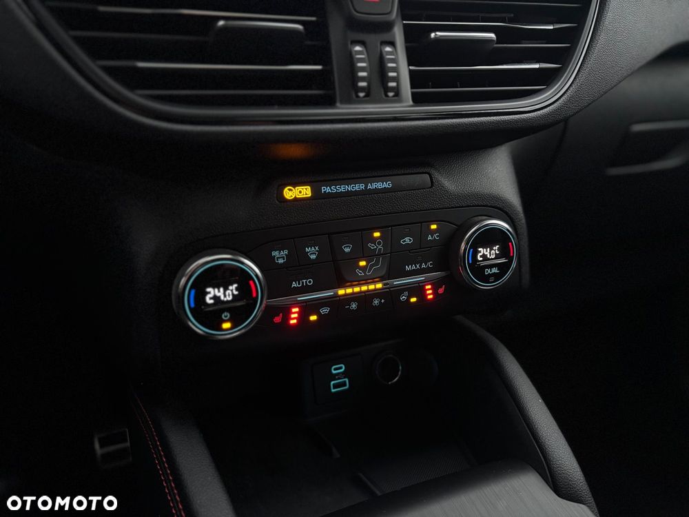 Ford Kuga 2.5 Duratec PHEV ST-LINE X - 29