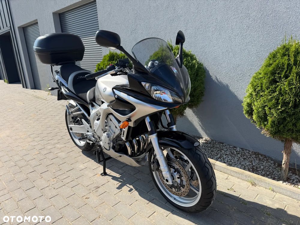 Yamaha FZ - 9