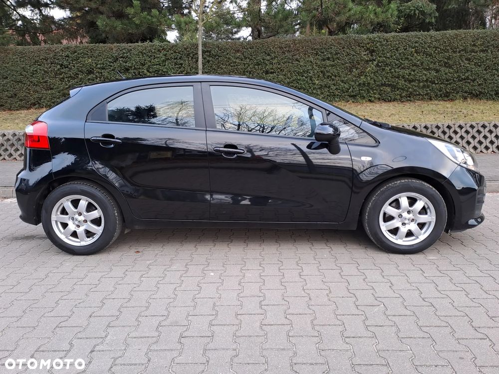 Kia Rio - 3