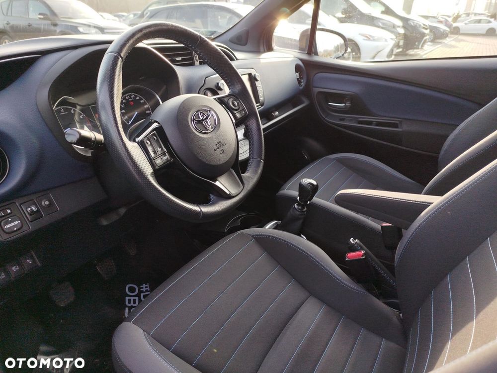 Toyota Yaris - 10