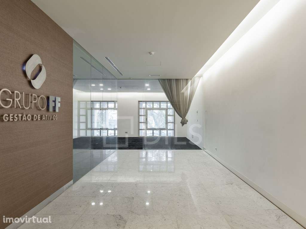 Loja para venda no edifício Ecran, no Parque das Nações - Grande imagem: 5/20