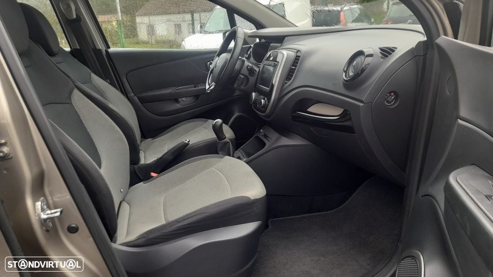 Renault Captur 1.5 dCi Exclusive - 11