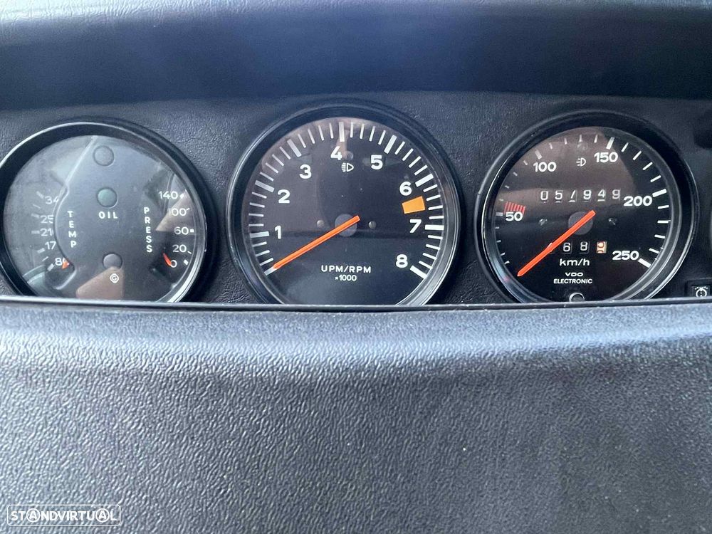 Porsche 911 Série G - 19