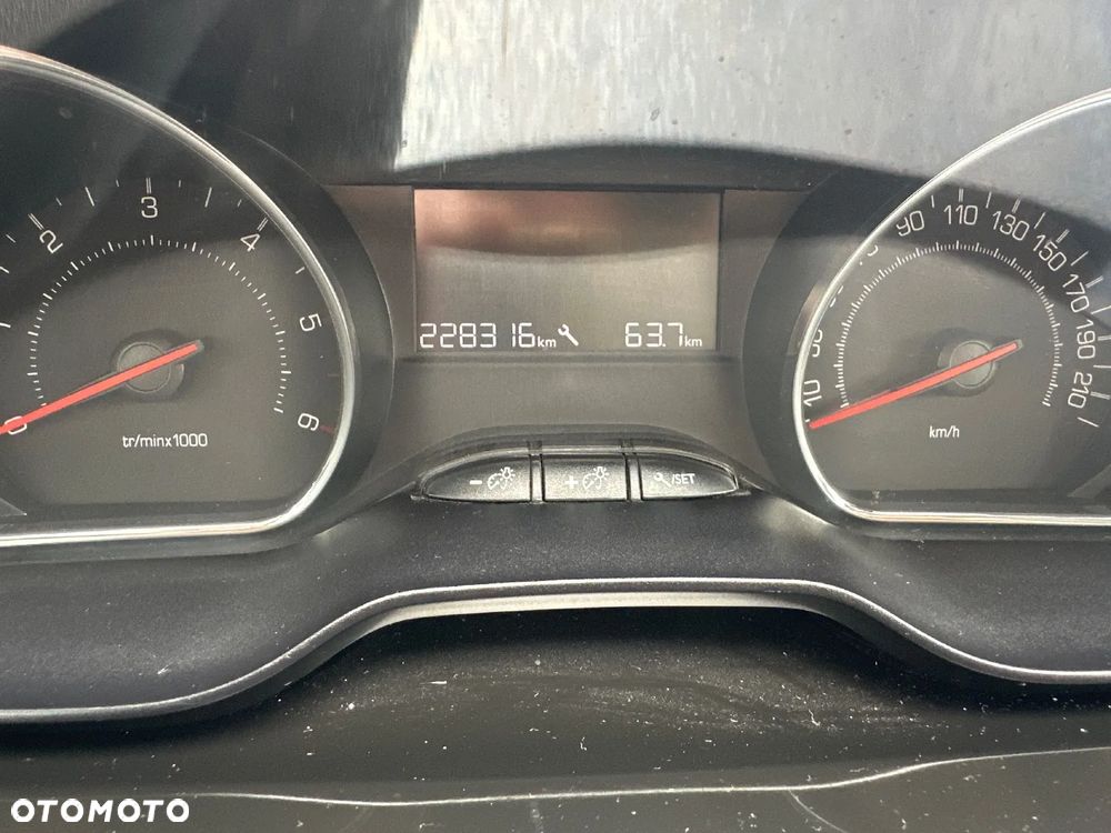 Peugeot 208 - 20