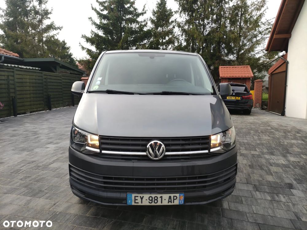 Volkswagen Transporter - 2