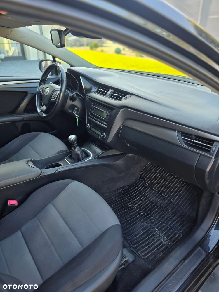 Toyota Avensis 1.6 D-4D Active - 9