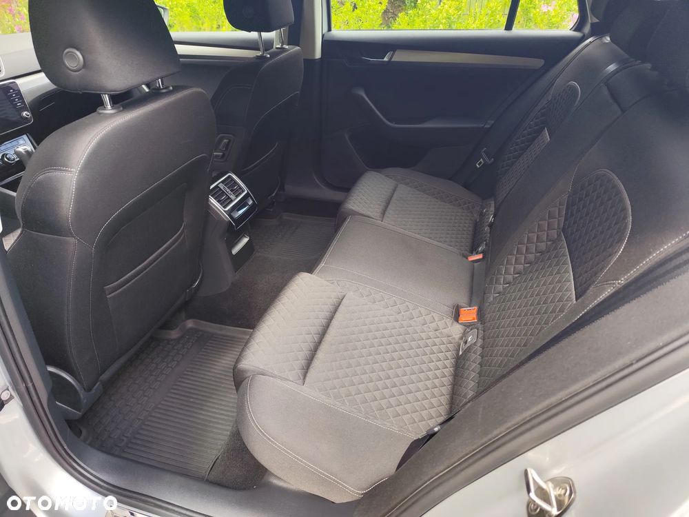 Skoda Superb 2.0 TDI SCR 4x4 Style DSG - 16