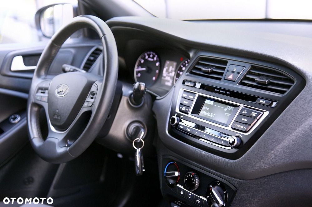 Hyundai i20 1.2 Passion Plus - 11