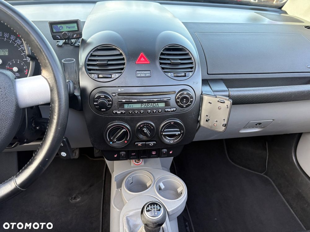 Volkswagen New Beetle - 35