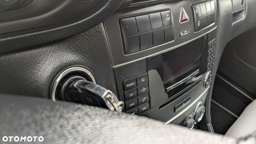 Mercedes-Benz Klasa C 180 Kompressor Sport Edition - 30